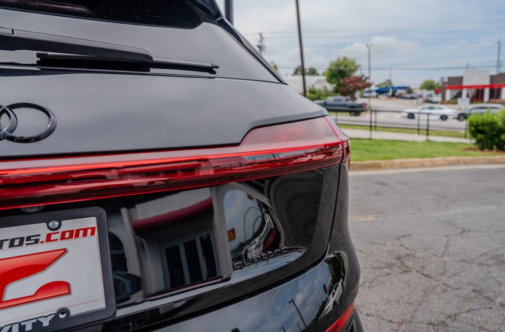 Used 2023 Audi e-tron Premium Plus AWD/4WD image 27