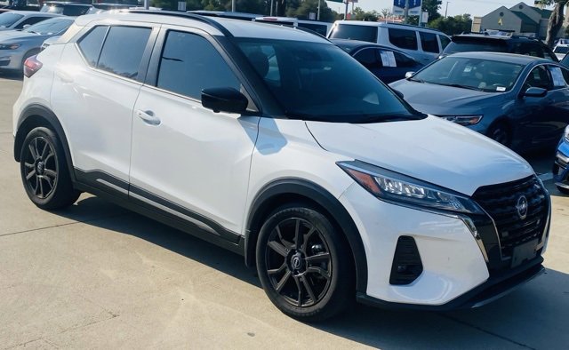 Used 2023 Nissan Kicks SR