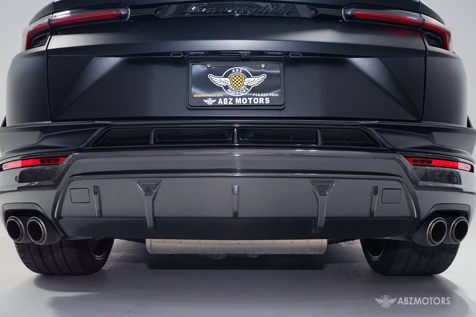 Used 2023 Lamborghini Urus Performante AWD/4WD image 9