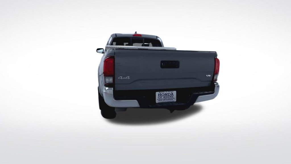 Used 2021 Toyota Tacoma SR5 AWD/4WD image 7
