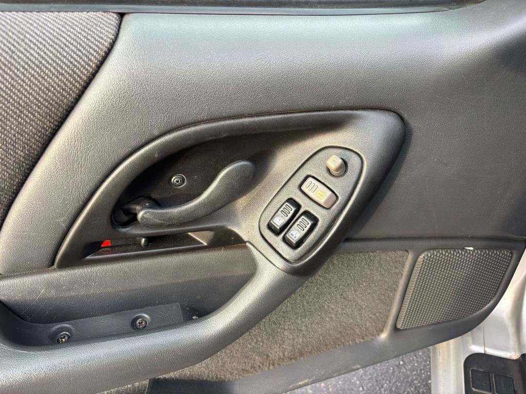 Used 1993 Chevrolet Camaro LT image 11