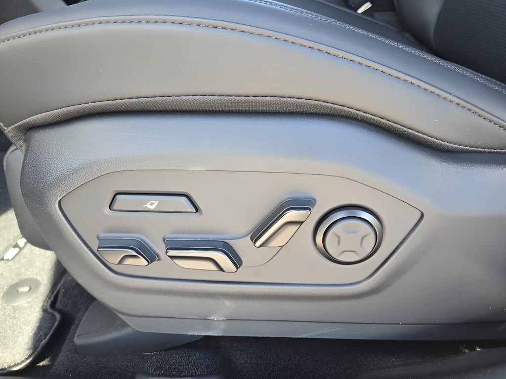 New 2026 Hyundai Santa Fe Calligraphy AWD/4WD image 16