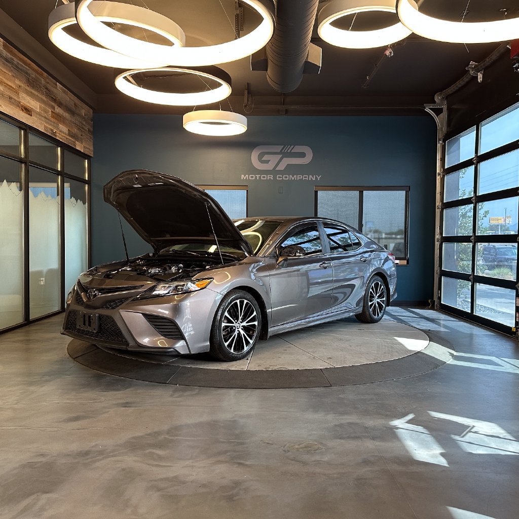 Used 2020 Toyota Camry SE w/ Moonroof Package AWD/4WD image 25