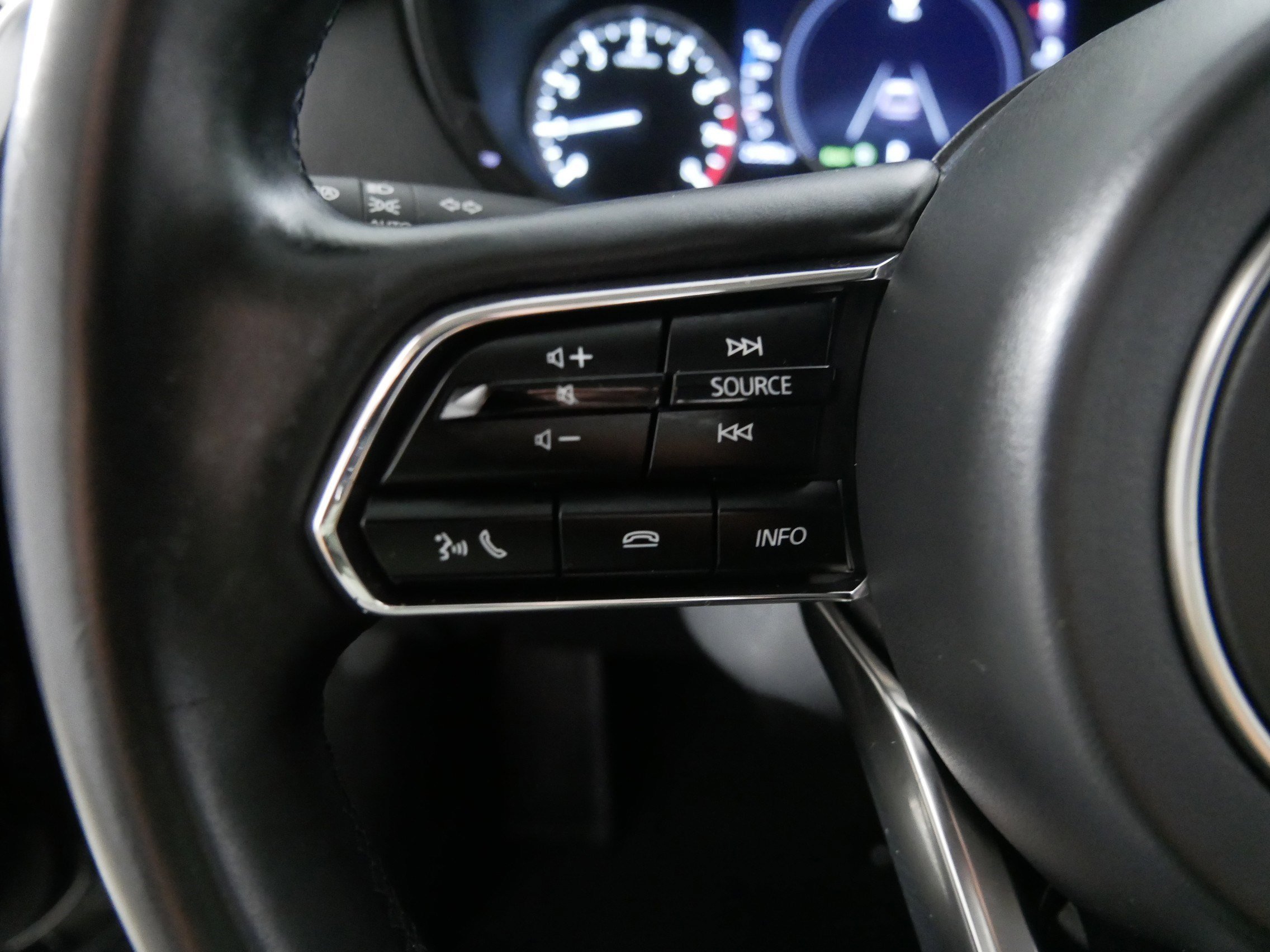 Certified 2025 MAZDA CX-70 3.3 Turbo w/ Preferred Package image 27