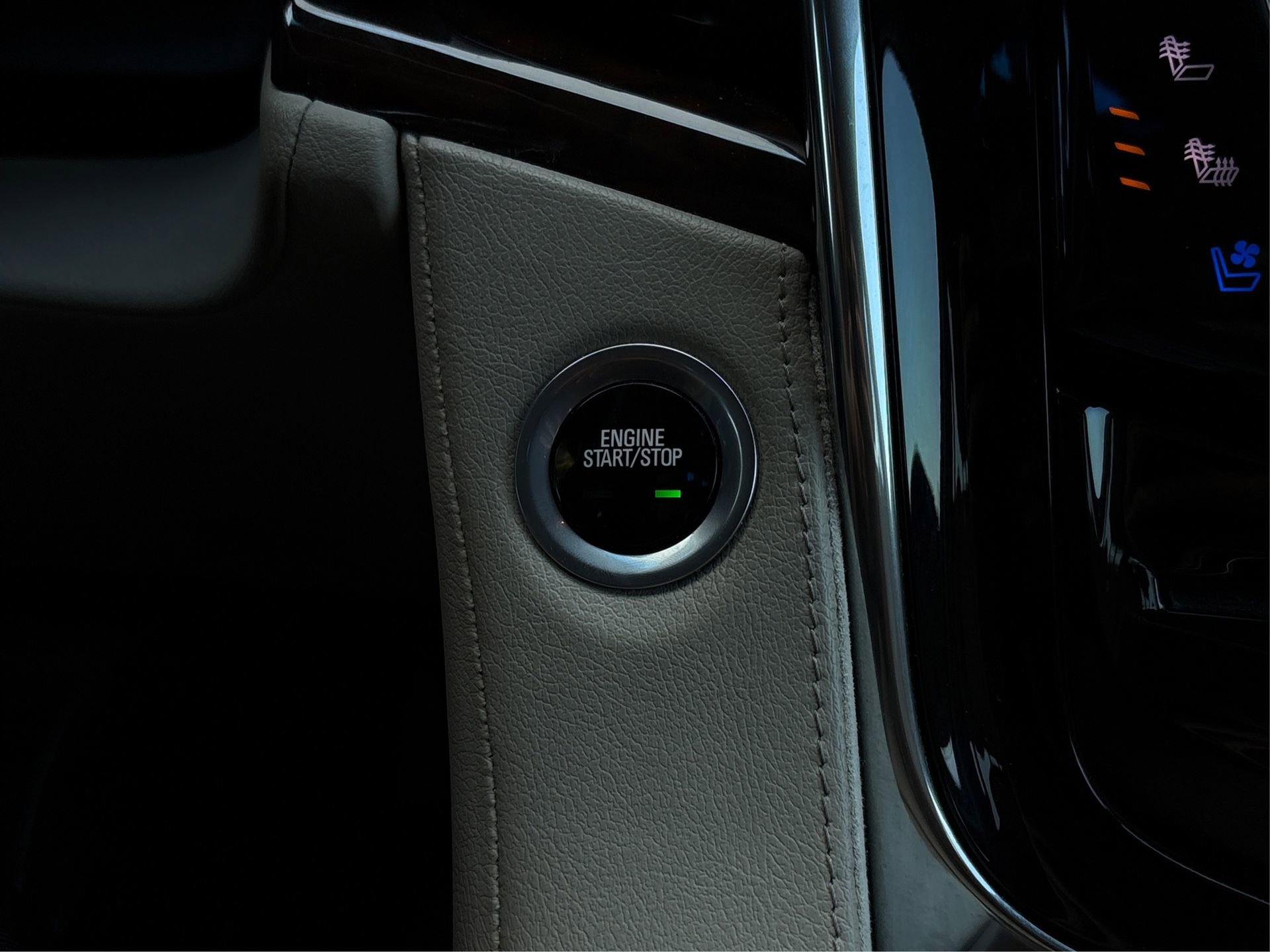 Used 2017 Cadillac Escalade ESV 2WD image 26