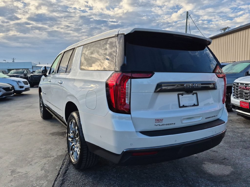 Used 2024 GMC Yukon XL Denali Ultimate AWD/4WD image 2
