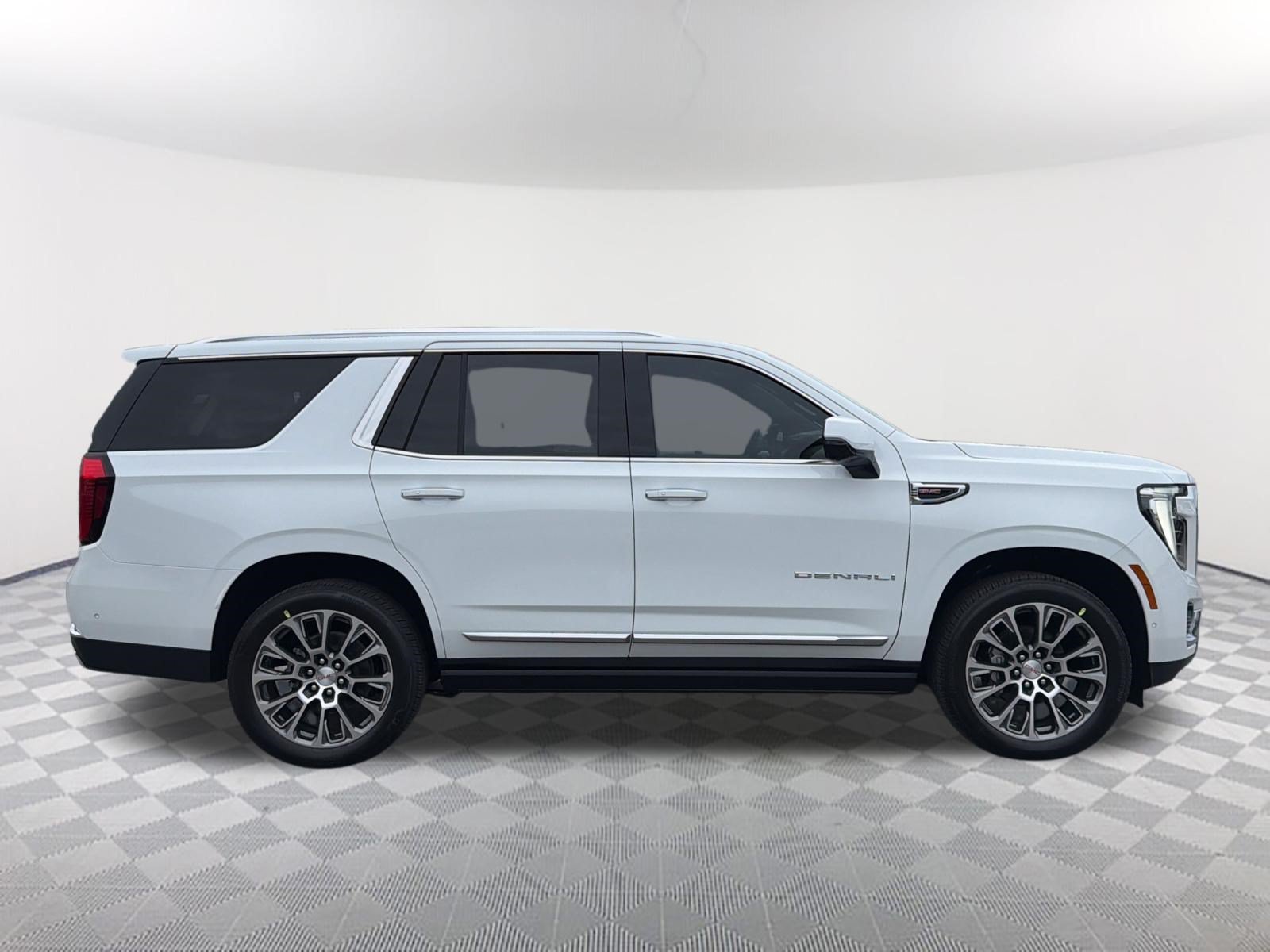 New 2026 GMC Yukon Denali w/ Denali Reserve Package AWD/4WD image 5