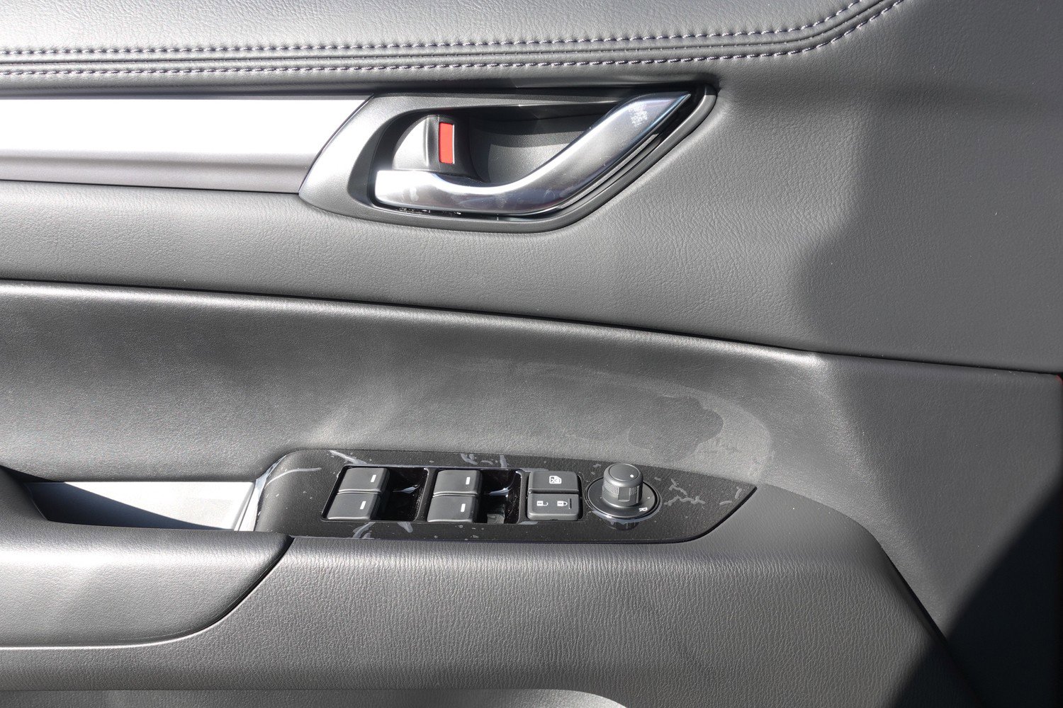 New 2025 MAZDA CX-5 AWD 2.5 S w/ Preferred Package image 12