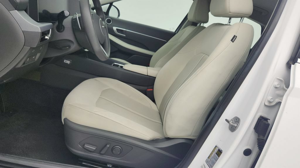 Used 2025 Hyundai Sonata SEL FWD image 10