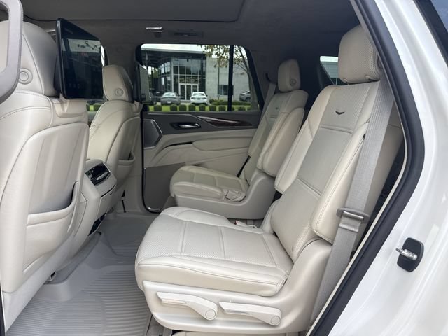 Certified 2024 Cadillac Escalade Premium Luxury Platinum AWD/4WD image 11