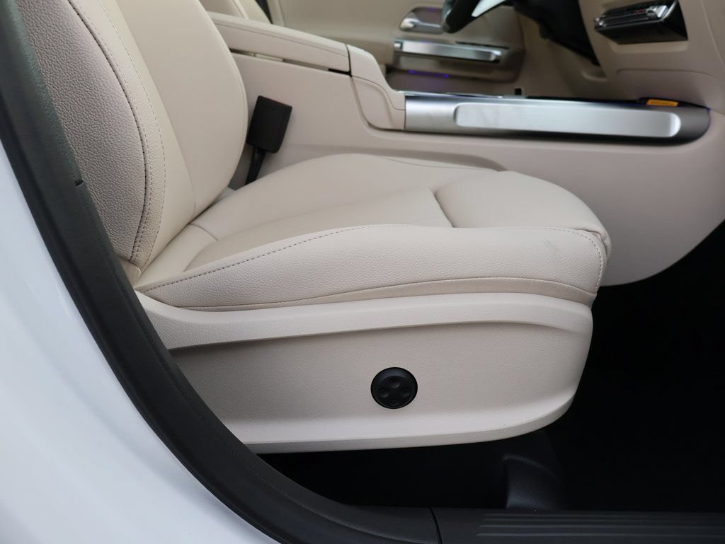 New 2026 Mercedes-Benz GLB 250 4MATIC image 12