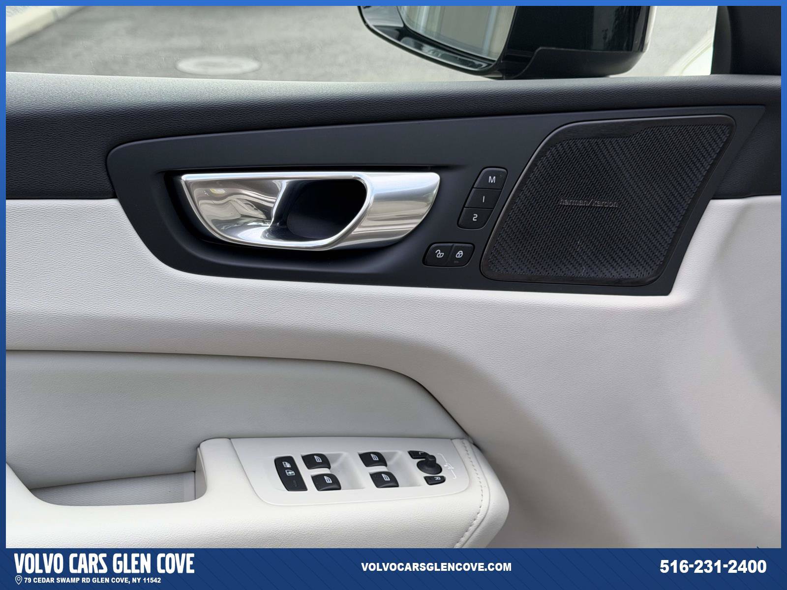Used 2025 Volvo XC60 T8 Ultra w/ Protection Package Premier AWD/4WD image 14