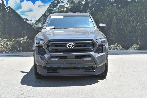 Certified 2025 Toyota Tacoma SR5 AWD/4WD image 5