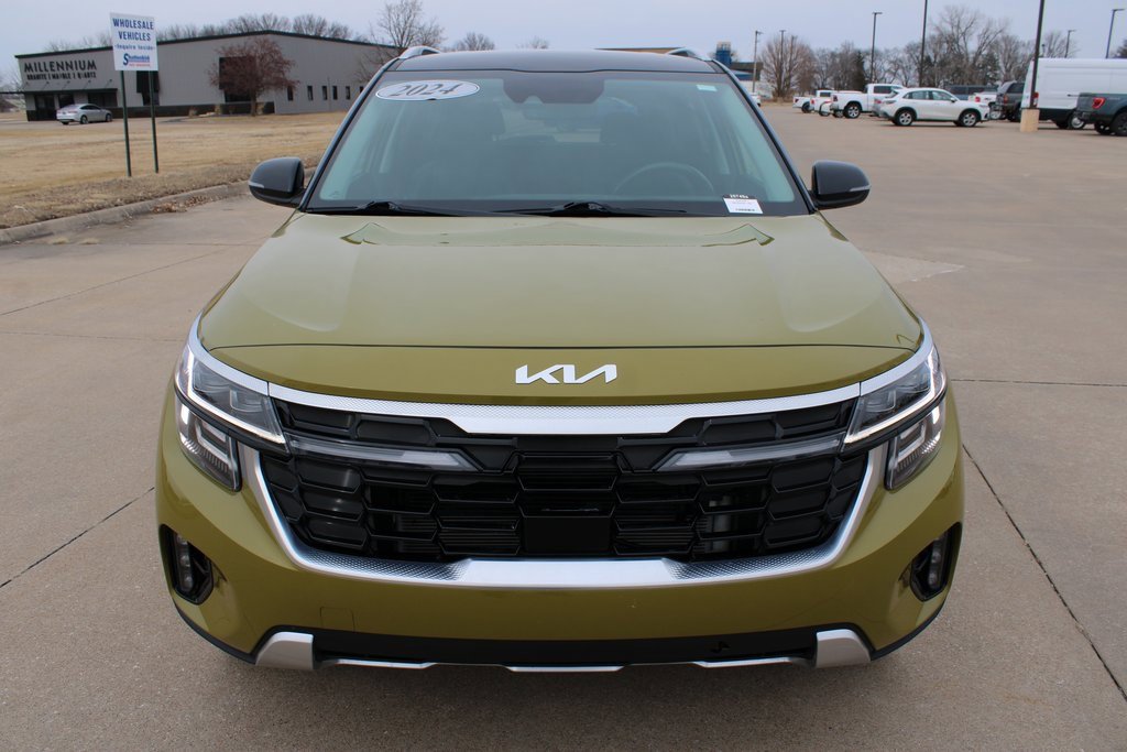 Used 2024 Kia Seltos SX image 2