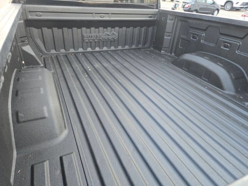 Used 2021 Chevrolet Silverado 2500 High Country AWD/4WD image 15