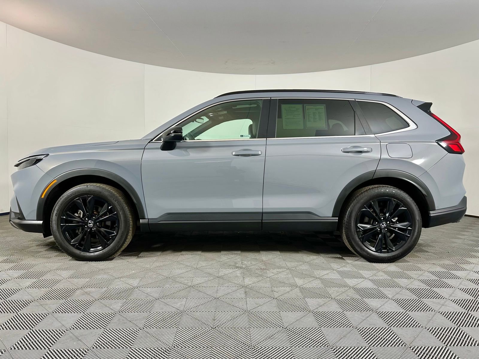 Used 2024 Honda CR-V Sport Touring image 18