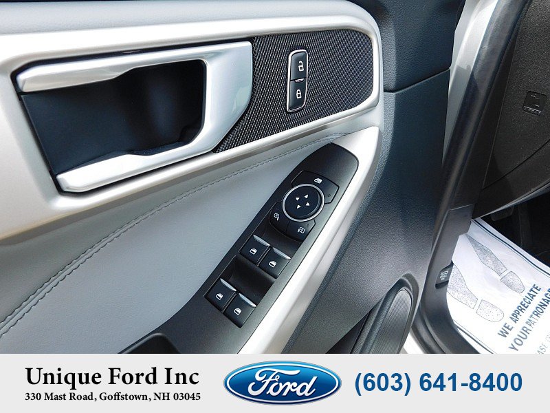 Used 2023 Ford Explorer XLT w/ Equipment Group 202A AWD/4WD image 12