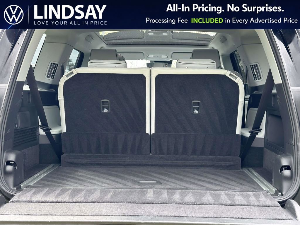 Used 2025 Rivian R1S Adventure AWD/4WD image 17