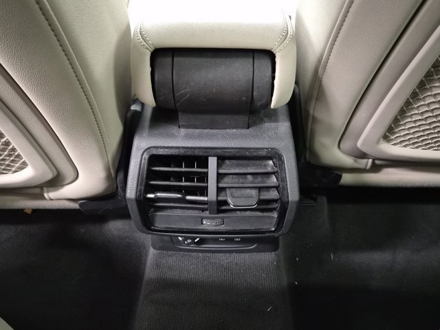 Used 2019 Audi Q3 2.0T Premium image 15