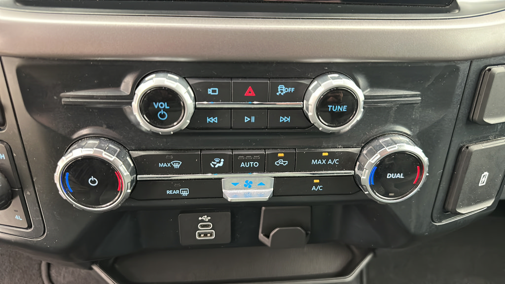 Used 2025 Ford F150 XLT w/ Equipment Group 301A Standard AWD/4WD image 21