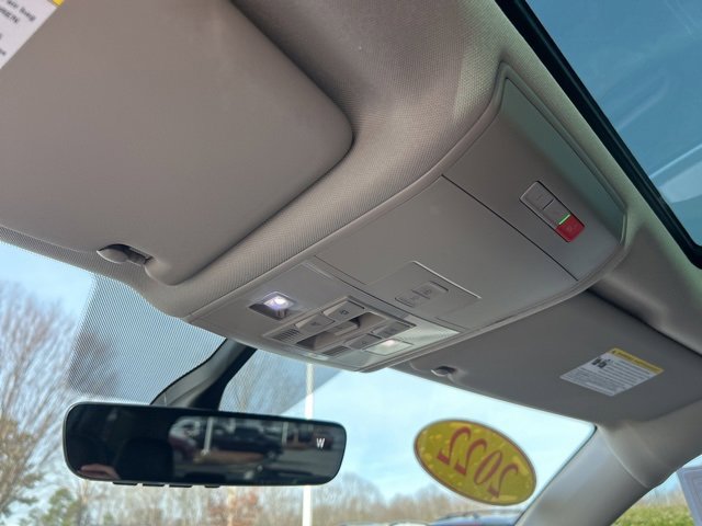 Used 2022 Volkswagen Atlas SE image 28