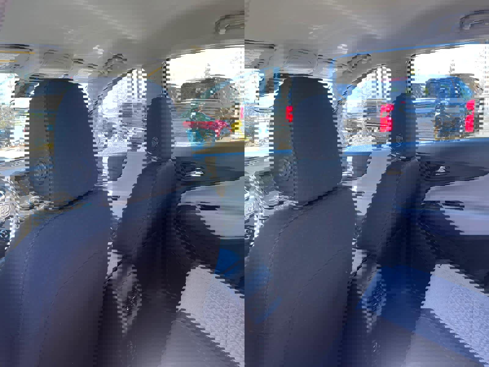 Certified 2023 Chevrolet Equinox LS w/ Driver Confidence II Package image 31