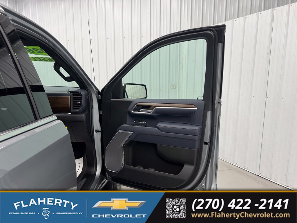 New 2026 Chevrolet Silverado 1500 High Country w/ High Country Premium Package AWD/4WD image 7