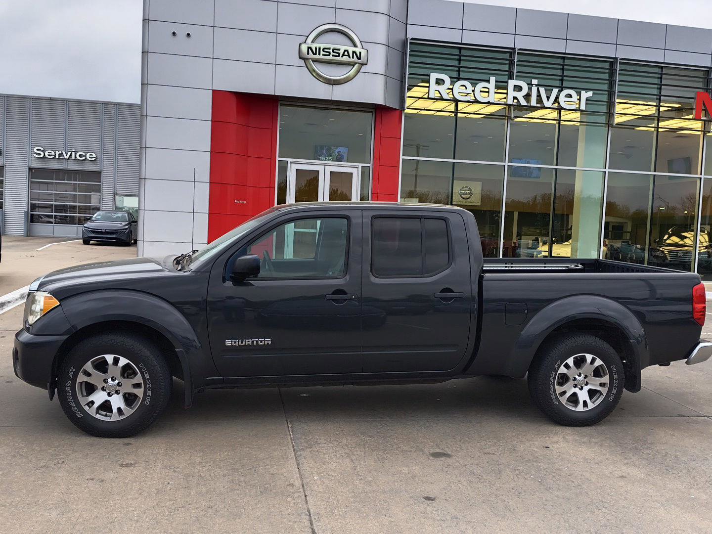 Used 2010 Suzuki Equator Sport image 1