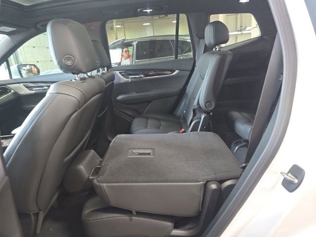 Used 2024 Cadillac XT6 Premium Luxury AWD/4WD image 14