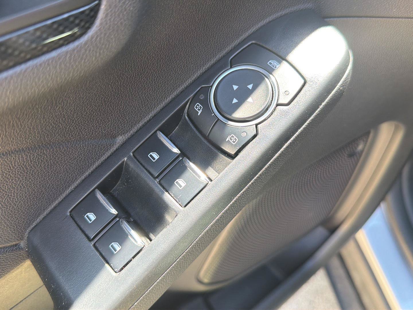 Used 2024 Ford Escape ST-Line AWD/4WD image 16
