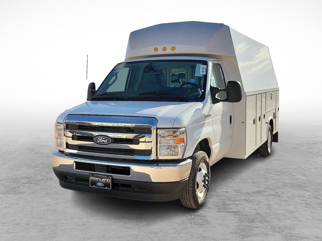 New 2026 Ford E-350 and Econoline 350 Super Duty w/ Power Equipment Group RWD image 4
