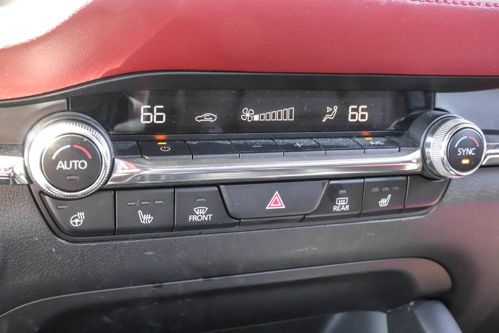 Used 2023 MAZDA MAZDA3 Hatchback w/Premium Plus Pkg image 25