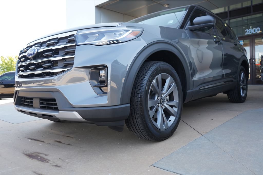 New 2026 Ford Explorer Active w/ Active Comfort Package AWD/4WD image 4