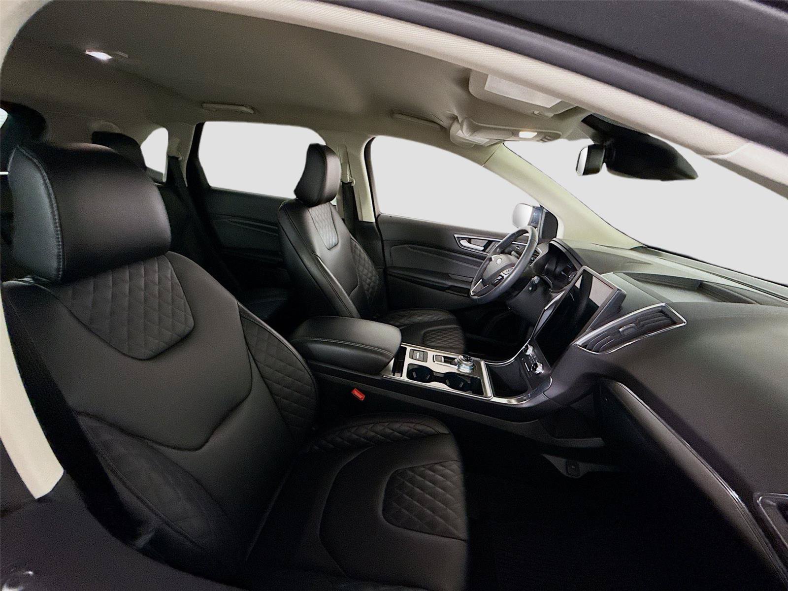 Used 2024 Ford Edge Titanium AWD/4WD image 19