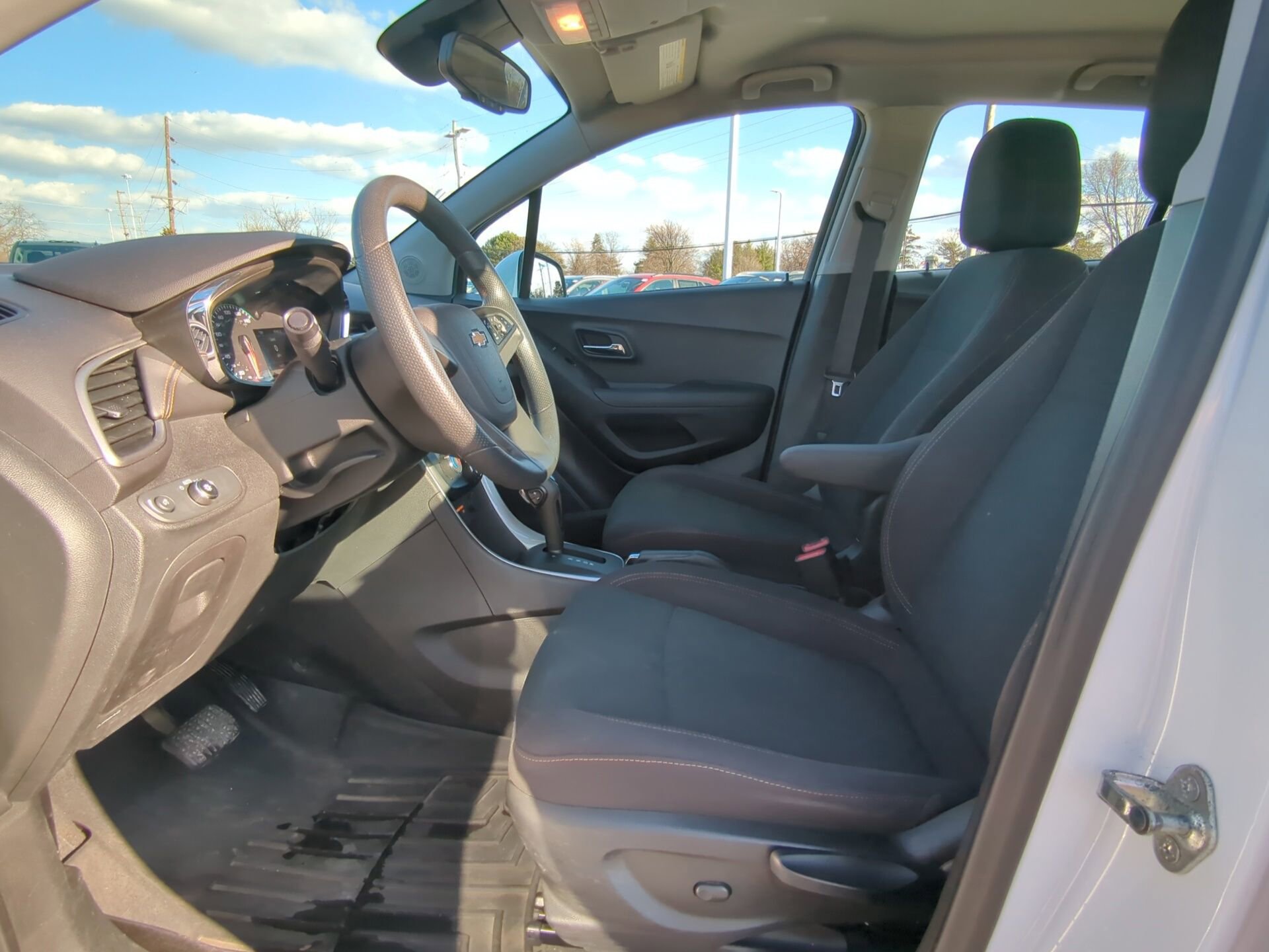 Used 2019 Chevrolet Trax LS image 20