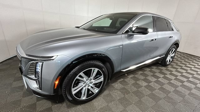 Used 2024 Cadillac Lyriq Tech RWD image 6