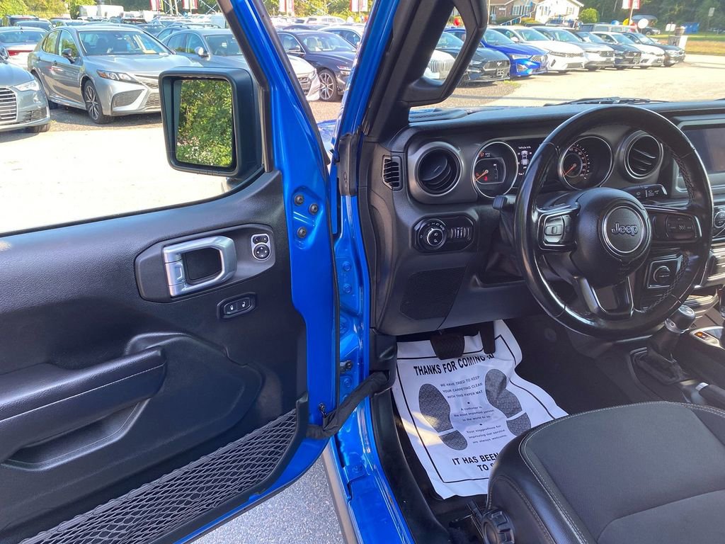 Used 2021 Jeep Gladiator Sport image 10