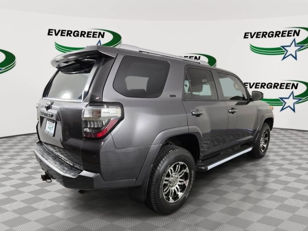 Used 2016 Toyota 4Runner SR5 AWD/4WD image 5