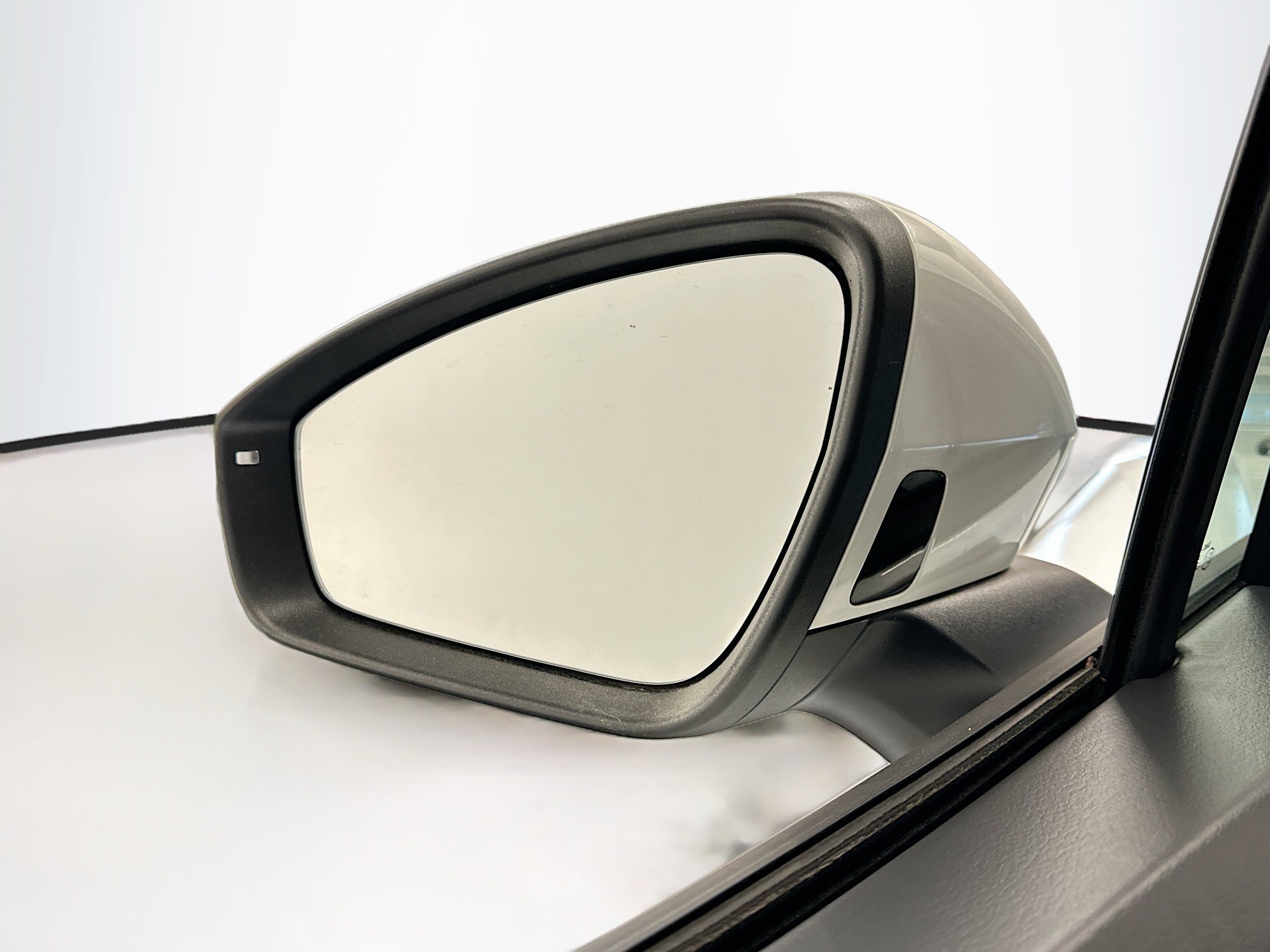 Used 2023 Volkswagen ID.4 Pro image 16
