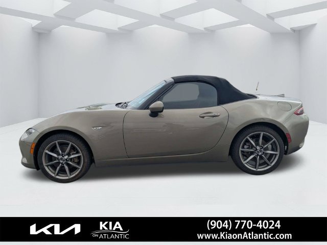 Used 2023 MAZDA MX-5 Miata Grand Touring RWD image 6