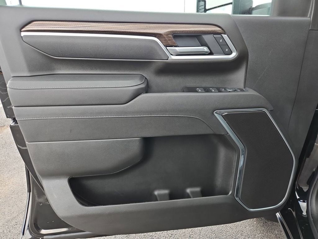 Certified 2026 Chevrolet Silverado 2500 LT w/ Convenience Package image 28