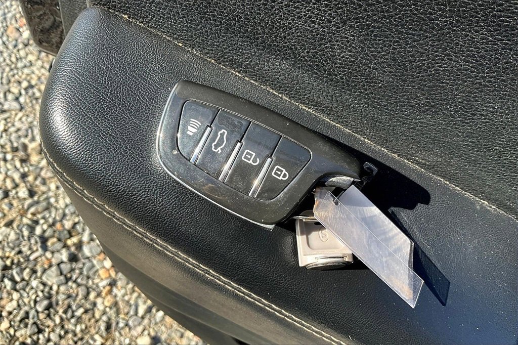 Used 2018 Chrysler Pacifica Touring Plus w/ S Appearance Package image 10