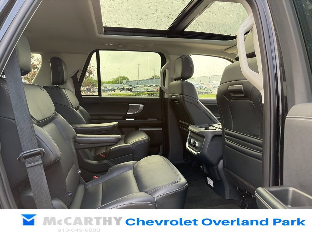 Used 2025 Ford Expedition Platinum AWD/4WD image 45