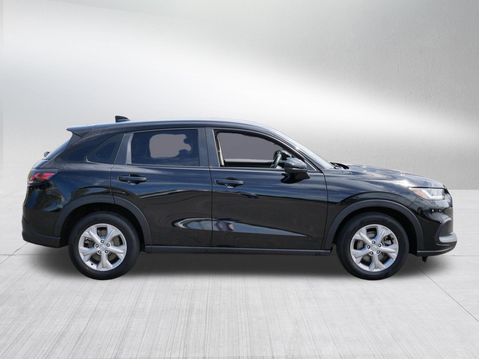 Used 2023 Honda HR-V LX image 8