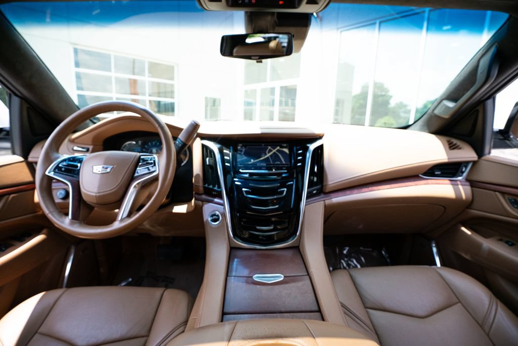 Used 2017 Cadillac Escalade Platinum AWD/4WD image 49