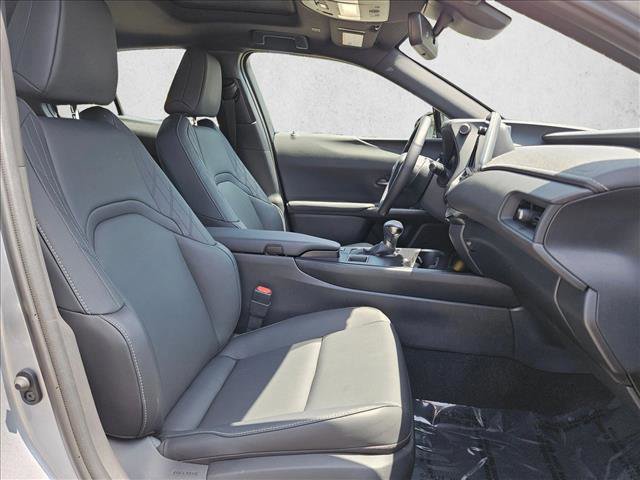 Used 2023 Lexus UX 250h FWD w/ Accessory Package (Z2) image 21