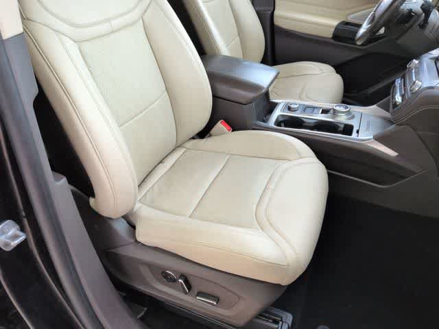 Used 2020 Ford Explorer Platinum w/ Premium Technology Package AWD/4WD image 21