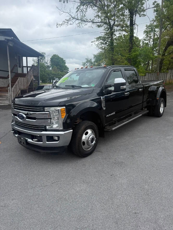 Used 2017 Ford F350 Lariat w/ Lariat Ultimate Package AWD/4WD image 1