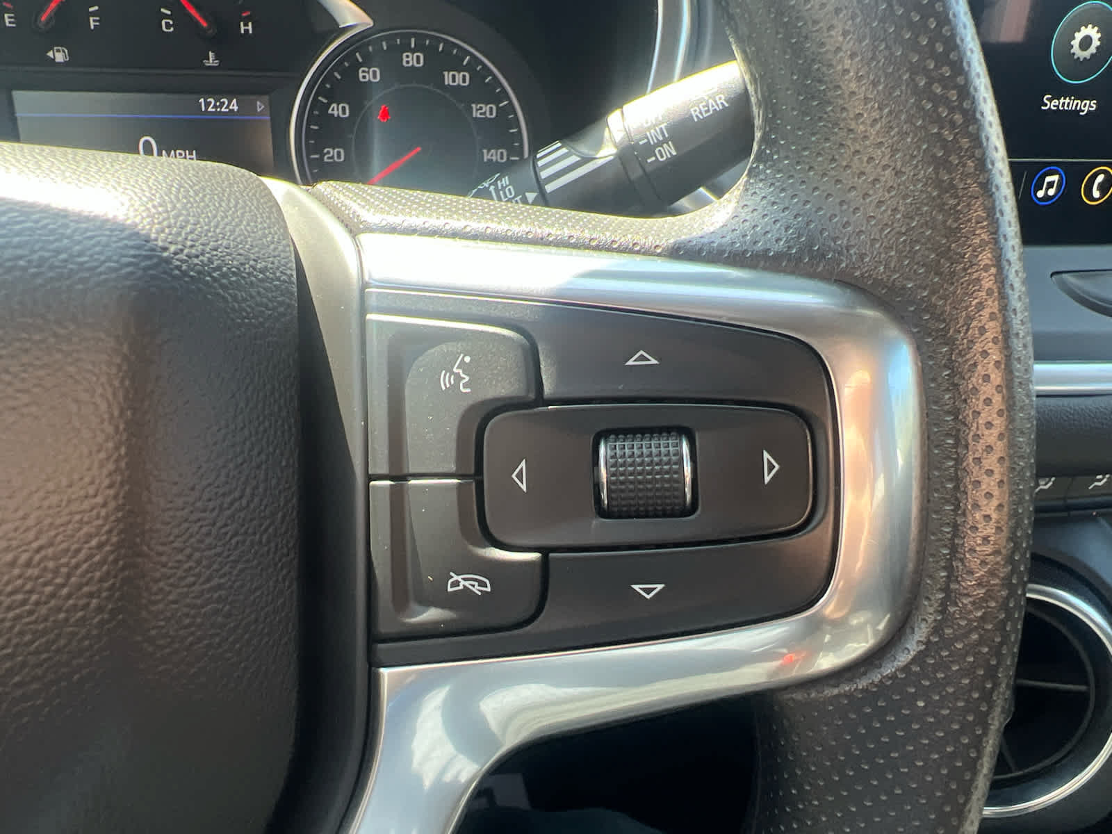 Used 2025 Chevrolet Blazer LT AWD/4WD image 16