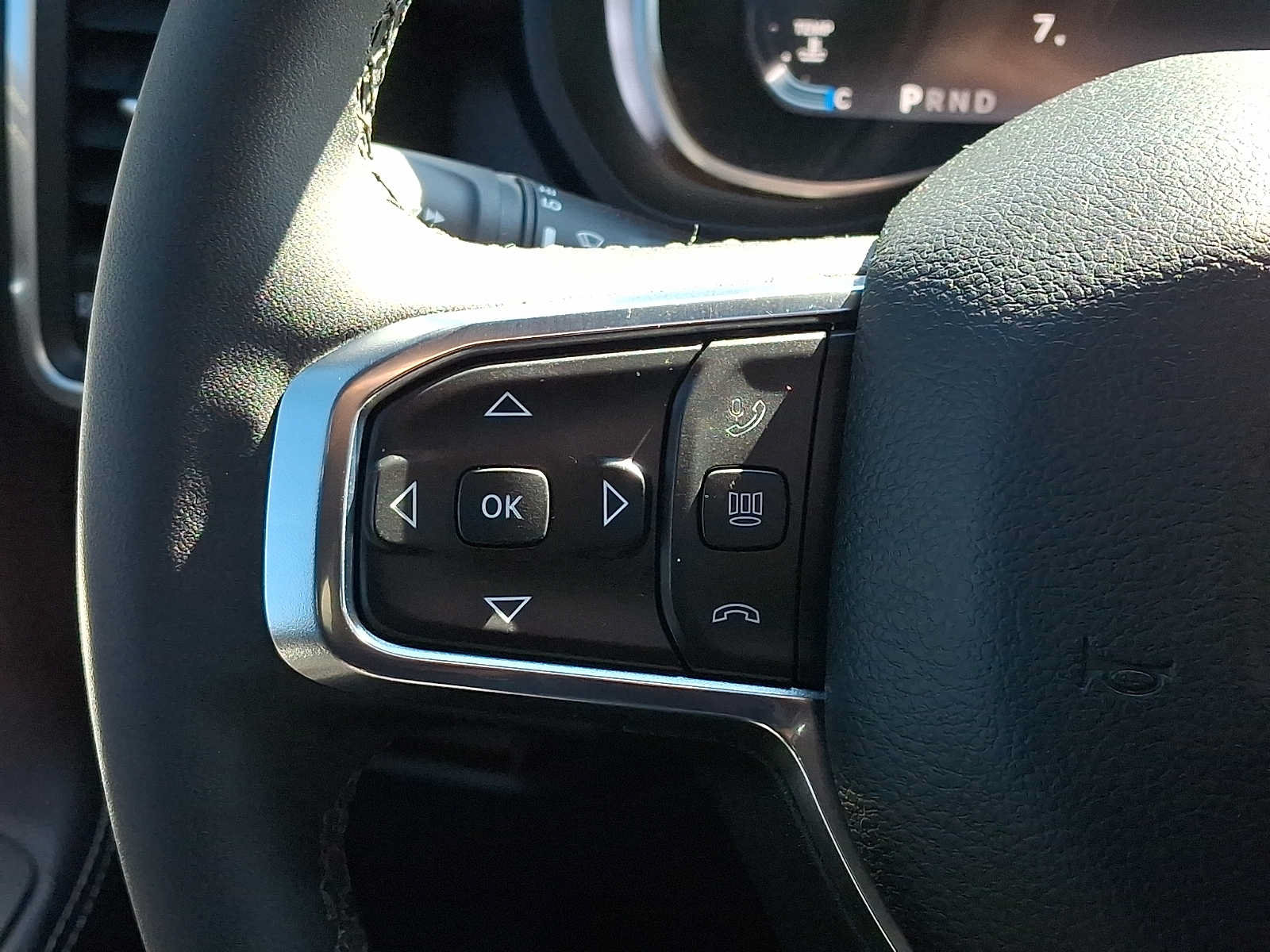 Used 2026 RAM 2500 Laramie AWD/4WD image 22
